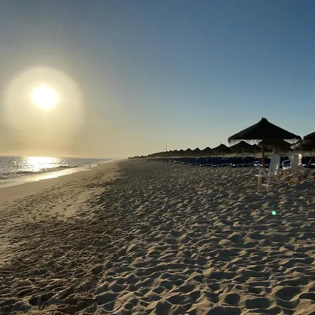 Victory Village, Quinta Do Apartment