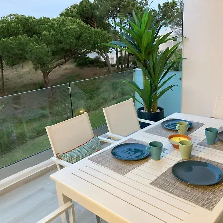 Victory Village, Quinta Do Apartment