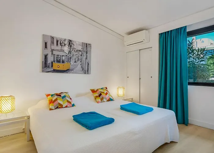 Victory Village, Quinta Do *