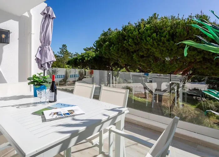 アパート Victory Village, Quinta Do