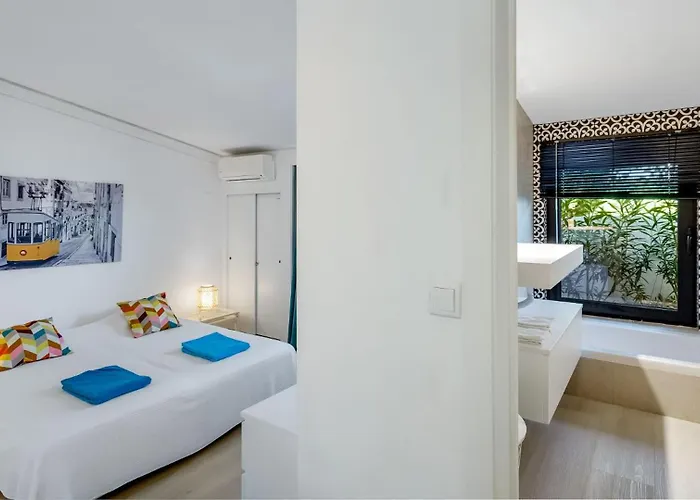 Victory Village, Quinta Do アパート