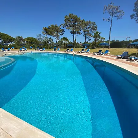 Victory Village, Quinta Do Almancil